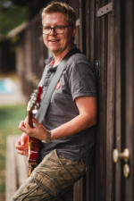 Simon: Leadgitarre